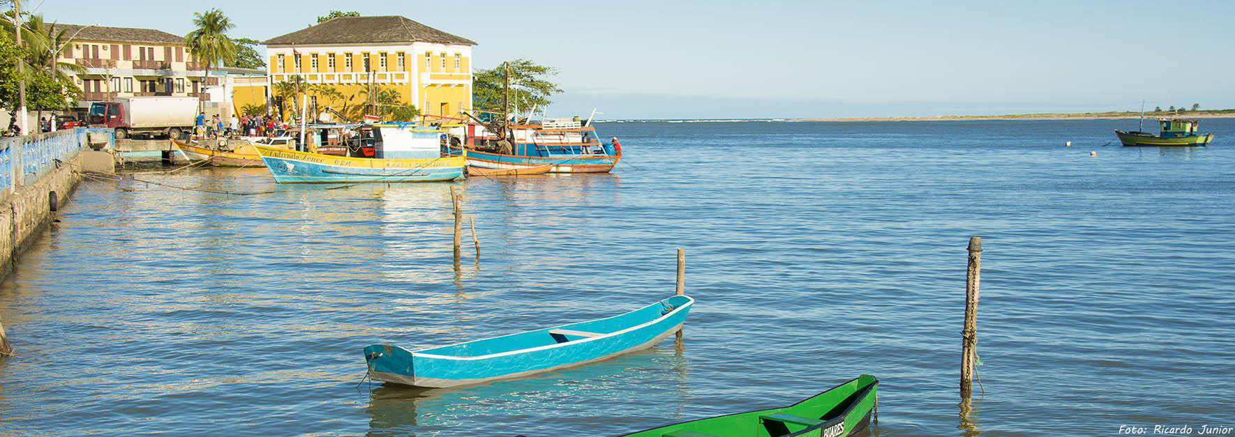 CONCEICAO DA BARRA praias rodeadas por vegetação típica de restinga